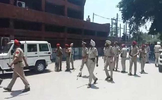लुधियाना सेंट्रल जेल में पुलिस और कैदियों में भिड़ंत, एक की मौत, कई घायल