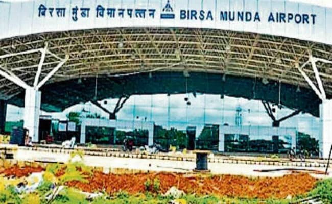 एयर इंडिया की ओर से गलत सूचना के कारण रांची से रायपुर जाने वाले यात्रियों का छूटा विमान