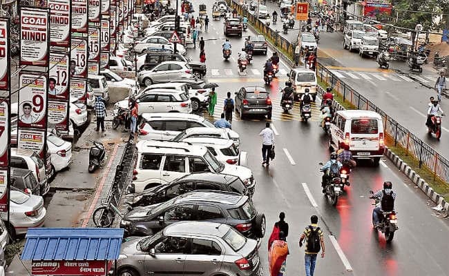 एक अक्तूबर से मेन रोड में  लगेगा वाहन पार्किंग चार्ज, इसी माह में पूरी कर ली जायेगी टेंडर प्रक्रिया