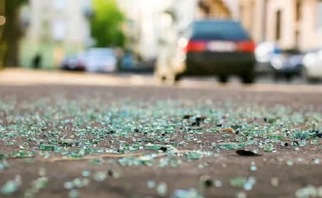 बीमार भतीजे के लिए दवा लाने गये चाचा की कुचल कर मौत