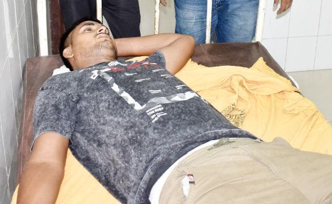 जूनियर डॉक्टरों का तांडव, मरीज के परिजनों को दौड़ा-दौड़ा कर पीटा, अस्पताल में हंगामा