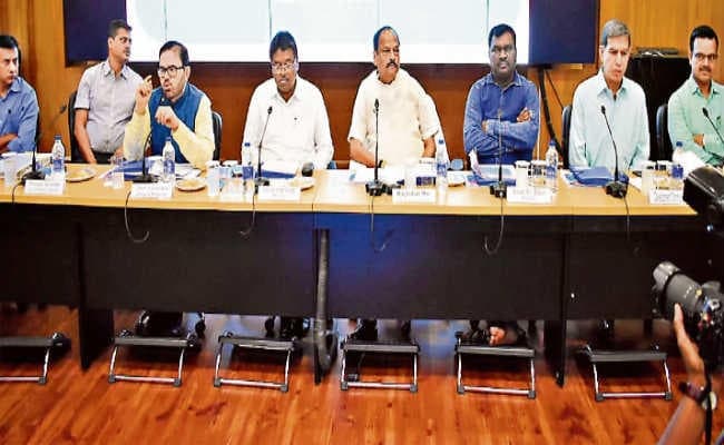 मुख्यमंत्री रघुवर दास ने कहा- आदिवासियों का एक ही बार बनेगा जाति प्रमाण पत्र, हमेशा मान्य होगा