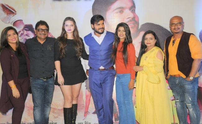 रिलीज से पहले प्रोमो पार्टी में दिखा भोजपुरी फिल्म ”राज तिलक” के सितारों का जलवा