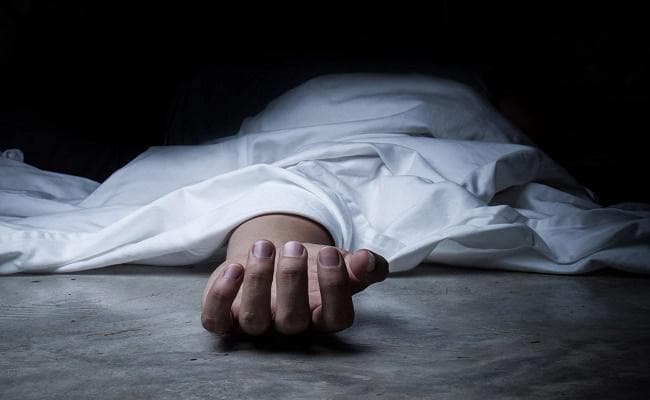 Ghaziabad: चलती ट्रेन में चढ़ने की कोशिश में दो यात्रियों की दर्दनाक मौत, ट्रेन और प्लेटफॉर्म के बीच फंसा शरीर