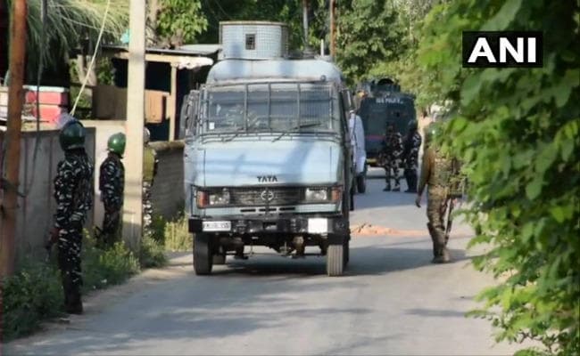 जम्मू कश्मीरः बडगाम मुठभेड़ में हिजबुल मुजाहिदीन का एक आतंकवादी ढेर