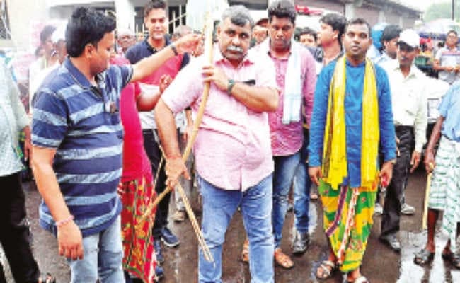 सिद्धू कान्हू के स्मरण में सम्मान समारोह का आयोजन