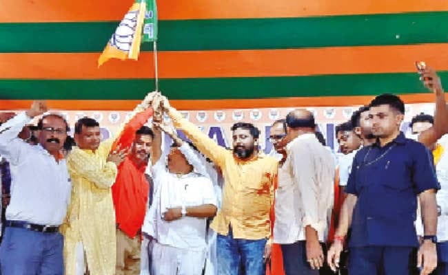 बढ़ रहा है बीजेपी का कुनबा, चार तृणमूल पार्षद भाजपा में शामिल