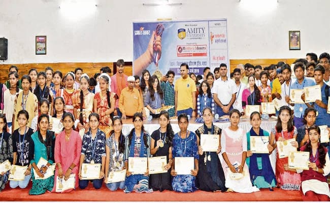 प्रभात खबर प्रतिभा सम्मान समारोह : चतरा के 400 मेधावी विद्यार्थी सम्मानित