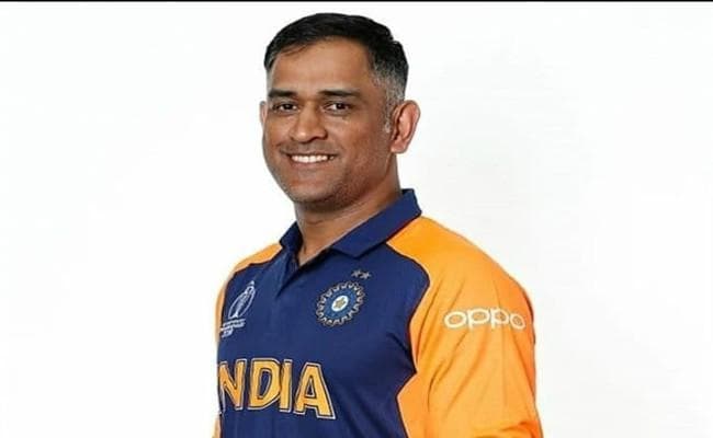 #INDvENG : भारत की हार के बाद पाकिस्तान में टॉप ट्रेंड पर धौनी, बेस्ट एक्टर का अवार्ड मिले