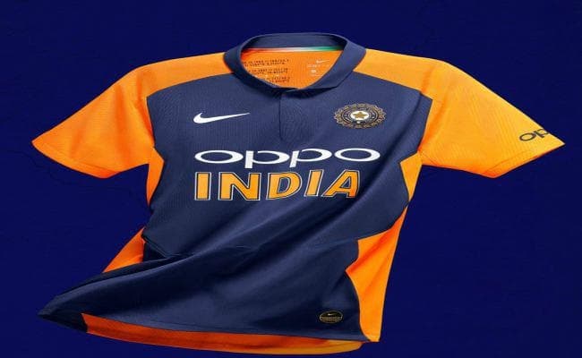 भारतीय टीम की जर्सी पर महबूबा मुफ्ती ने किया ट्‌वीट, हो रही हैं ट्रोल