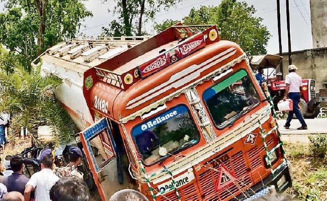 नालंदा : ट्रक-ऑटो की टक्कर में तीन की मौत, छह जख्मी