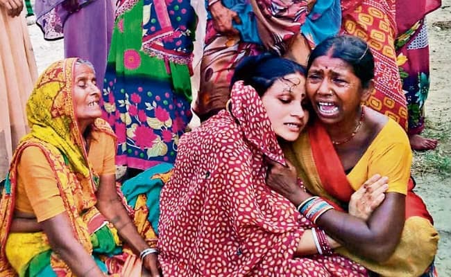 मुजफ्फरपुर : युवक ने गड़ासे से मां और चाची का गला काटा, मौत