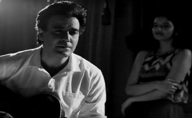 Rape केस में जमानत पर बाहर आये करण ओबेरॉय का पहला गाना फर्जी केस से जूझते लोगों के लिए