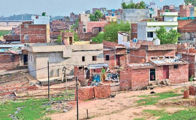 फैलता जा रहा अतिक्रमण का मकड़जाल