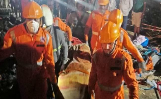 बारिश से बेहाल मुंबईः रत्नागिरी में डैम टूटने से बहे कई घर, आठ की मौत, 23 लोग लापता