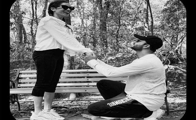 बिजनेसमैन विक्की जैन के साथ रिलेशनशिप में हैं अंकिता लोखंडे, सामने आयी रोमांटिक तस्वीरें