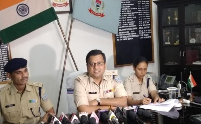 बिना OTP उड़ा लेते थे खाते से पैसे, रांची पुलिस ने दो साइबर अपराधियों को किया गिरफ्तार, चार अब भी फरार