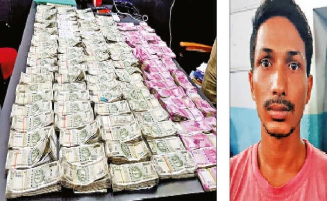 मालदा :  मालदा में ट्रक से एक करोड़ रुपये से भरा बोरा बरामद