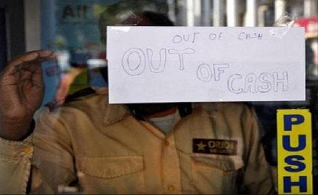 ''फंसे कर्ज में गिरावट से बैंकिंग क्षेत्र में सुधार, सितंबर 2018 से नकदी संकट बरकरार''