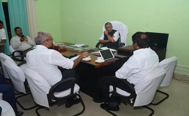 10 जुलाई तक विश्वविद्यालय शिक्षकों और कर्मियों के वेतन-पेंशन जारी करें : सुशील मोदी