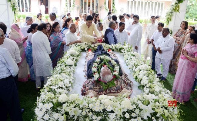 पंच तत्व में विलीन हुए बसंत कुमार बिरला