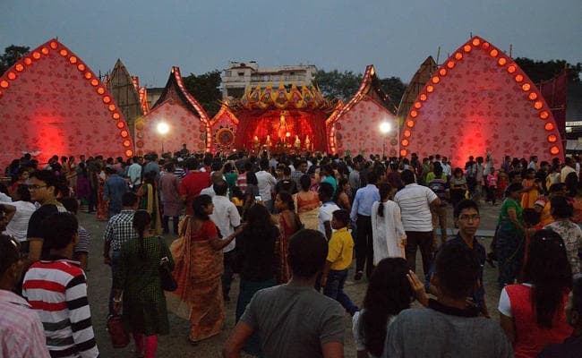 रास्ता बंद कर नहीं बनेगा पूजा पंडाल