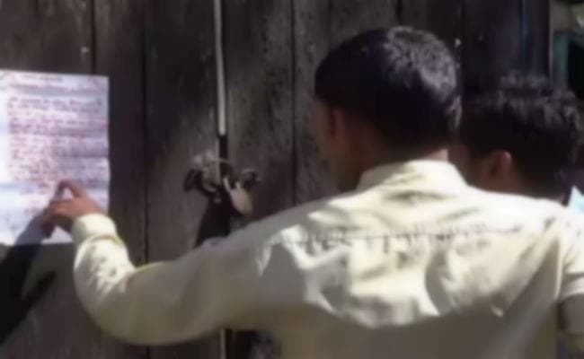 औरंगाबाद : नक्सलियों ने चिपकाया पोस्टर, दहशत