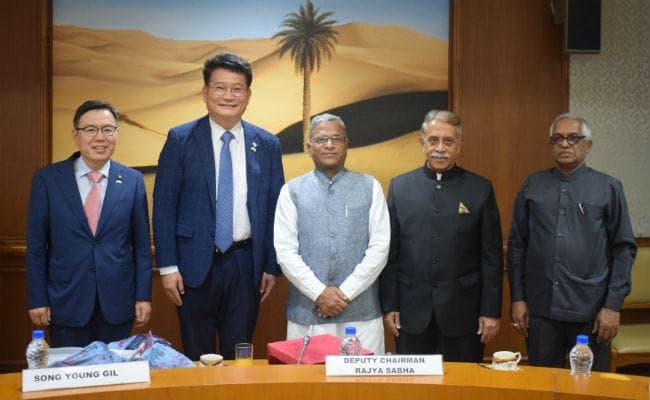 कोरिया के संसदीय प्रतिनिधिमंडल ने राज्यसभा के उप सभापति हरिवंश से की मुलाकात
