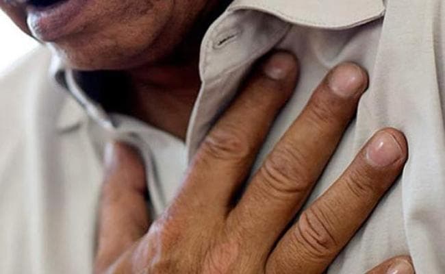 स्वास्थ्य शिक्षा निदेशक को पड़ा दिल का दौरा