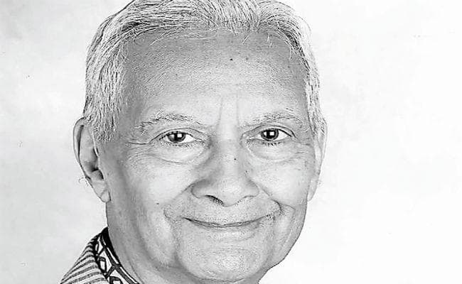 बसंत कुमार बिड़ला को दी श्रद्धांजलि