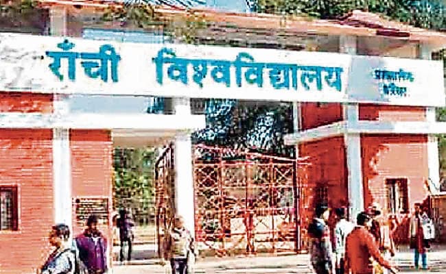 पूर्व विधायक भी आजमायेंगे अपनी किस्मत, आधा दर्जन सीनेट के सदस्य सिंडिकेट का लड़ेंगे चुनाव