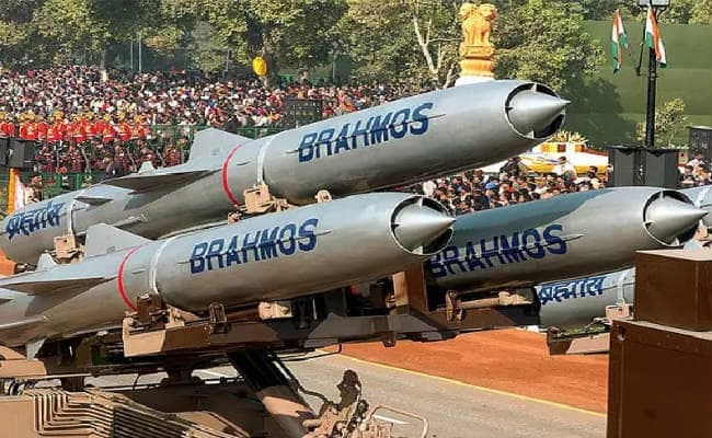”500 किलोमीटर तक की रेंज के साथ ”ब्रह्मोस” मिसाइल का उन्नत संस्करण तैयार”