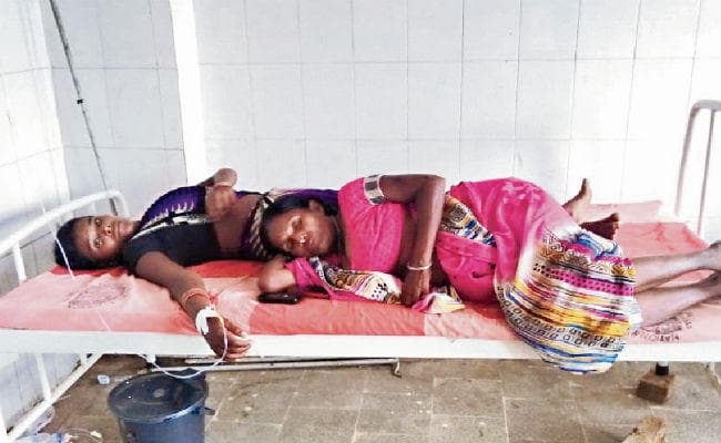 नवादा : दो हजार रुपये नहीं दिये तो प्रसूता को नहीं दी बच्ची
