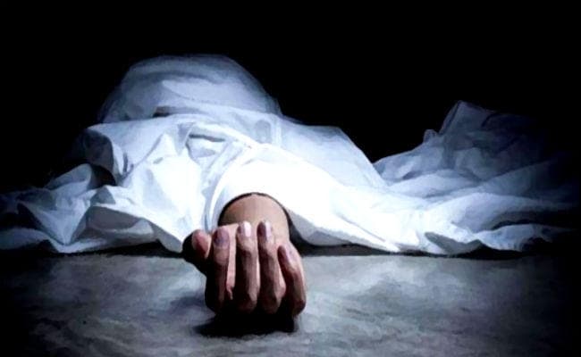 कोलकाता: 82 साल की बुजुर्ग महिला की लाश के साथ दो दिन तक फ्लैट में रहे बाप-बेटी