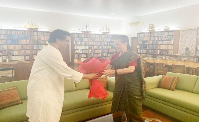 विधानसभा चुनाव से पहले राज ठाकरे ने की सोनिया गांधी से मुलाकात