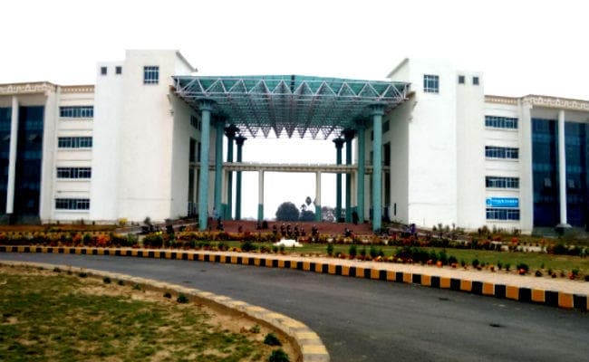 IIT पटना में रिकॉर्ड कैंपस प्लेसमेंट, माइक्रोसॉफ्ट और गूगल सहित 115 कंपनियों ने ऑफर किए बंपर पैकेज