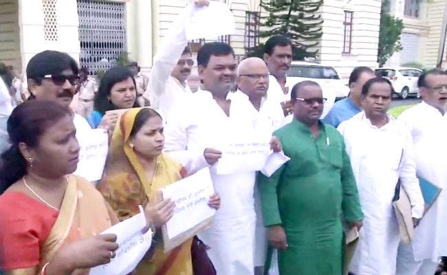 मॉनसून सत्र : JE-AES से बच्चों की मौत पर RJD का हंगामा, शिक्षा मंत्री बोले - नवंबर तक दूर हो जायेगी सूबे में शिक्षकों की कमी