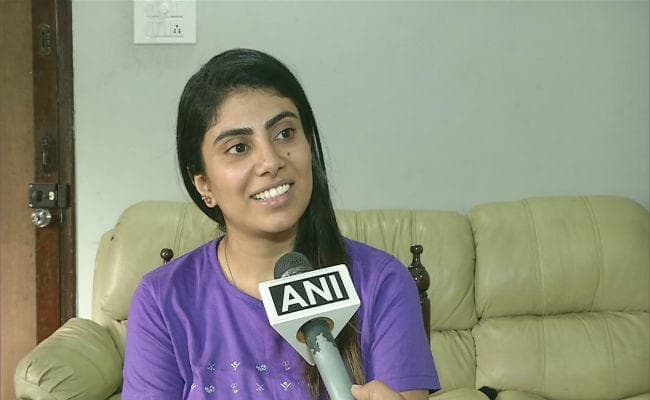 रीवाबा जडेजा की इच्‍छा, पति रविंद्र जडेजा वर्ल्‍ड कप ट्रॉफी लेकर आएं जामनगर