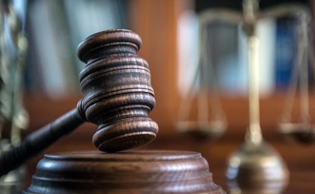 रेप और फ्रॉड के मामले में प्राइवेट स्कूल के टीचर को 10 साल के कठोर कारावास की सजा, जानें...