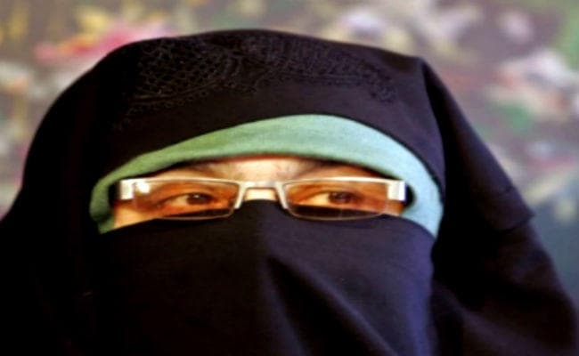 अलगाववादी नेता आसिया अंद्राबी पर कसा NIA का शिंकजा, संपत्ति जब्त, आवास भी सील