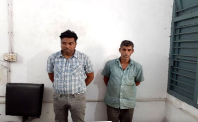 2500 रुपये लेते रिश्वत लेते होमगार्ड कंपनी कमांडर नीलकंठ महतो गिरफ्तार, ACB ने की कार्रवाई