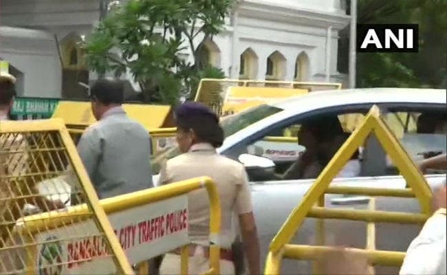 कर्नाटक में दो और कांग्रेस विधायकों ने दिया इस्तीफा