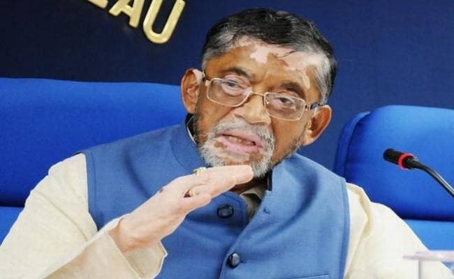 केंद्रीय श्रम मंत्री संतोष गंगवार ने कहा, अगले सप्ताह संसद में दो लेबर बिल पेश कर सकती है सरकार