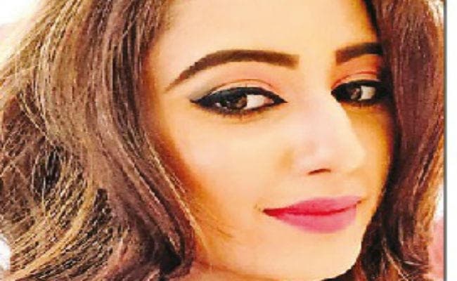 बीच रास्ते में अभिनेत्री स्वस्तिका दत्त से बदसलूकी, कैब चालक गिरफ्तार