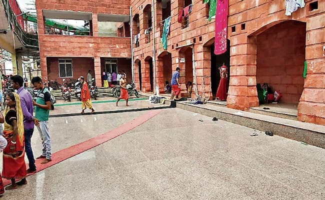 देवघर : कांवरियों के लिए सुविधा केंद्र में अस्थायी टेंट बनेंगे