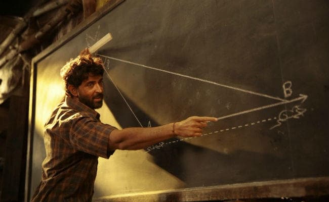 रितिक रोशन ने शेयर किया ''सुपर 30'' का नया वीडियो, दिखा आनंद कुमार का मुश्किलों भरा सफर