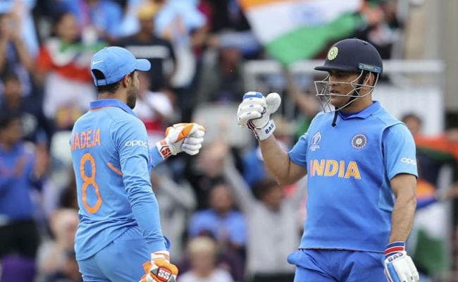 World Cup 2019 : अब भारतीय टीम के कमजोर मध्यक्रम पर गिर सकती है गाज, जाधव-कार्तिक हो सकते हैं बाहर