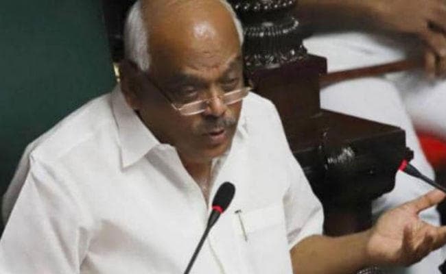 कर्नाटक संकट : 10 विधायकों पर फैसला लेने से पहले सुप्रीम कोर्ट पहुंचे स्पीकर