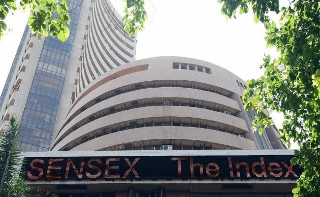 फेडरल रिजर्व की रेपो रेट में कटौती के संकेत से सेंसेक्स 266 अंक मजबूत
