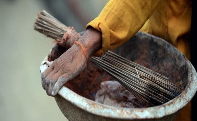 कनिमोझी ने लोकसभा में कहा-मैला ढोने वालों की अब भी भर्ती करता है रेलवे, देश के लिए शर्मनाक